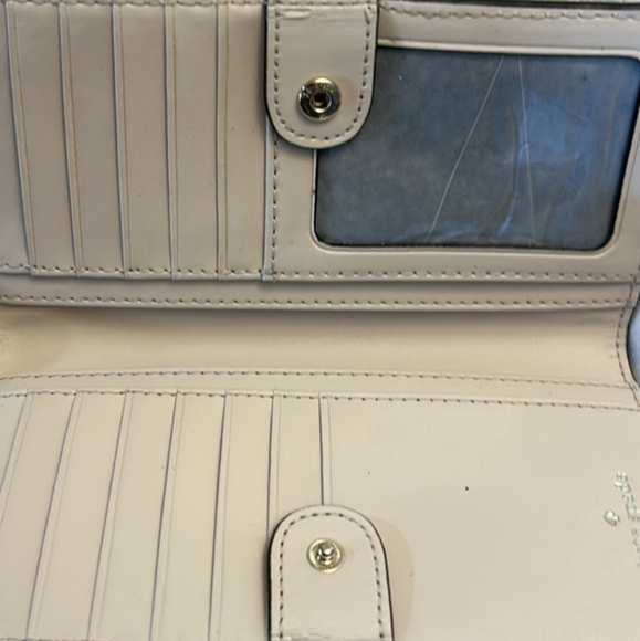 Kate Spade Cream Snap wallet - Picture 2 of 5